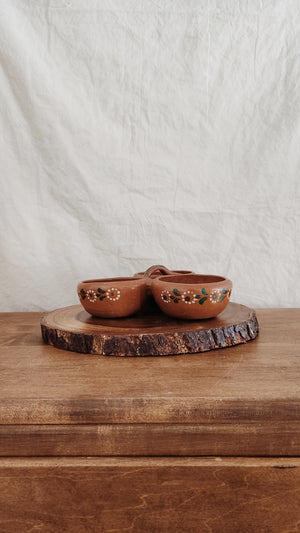 Vintage Kitchen Serving Ware - Perfect for Rustic & Timeless Decor