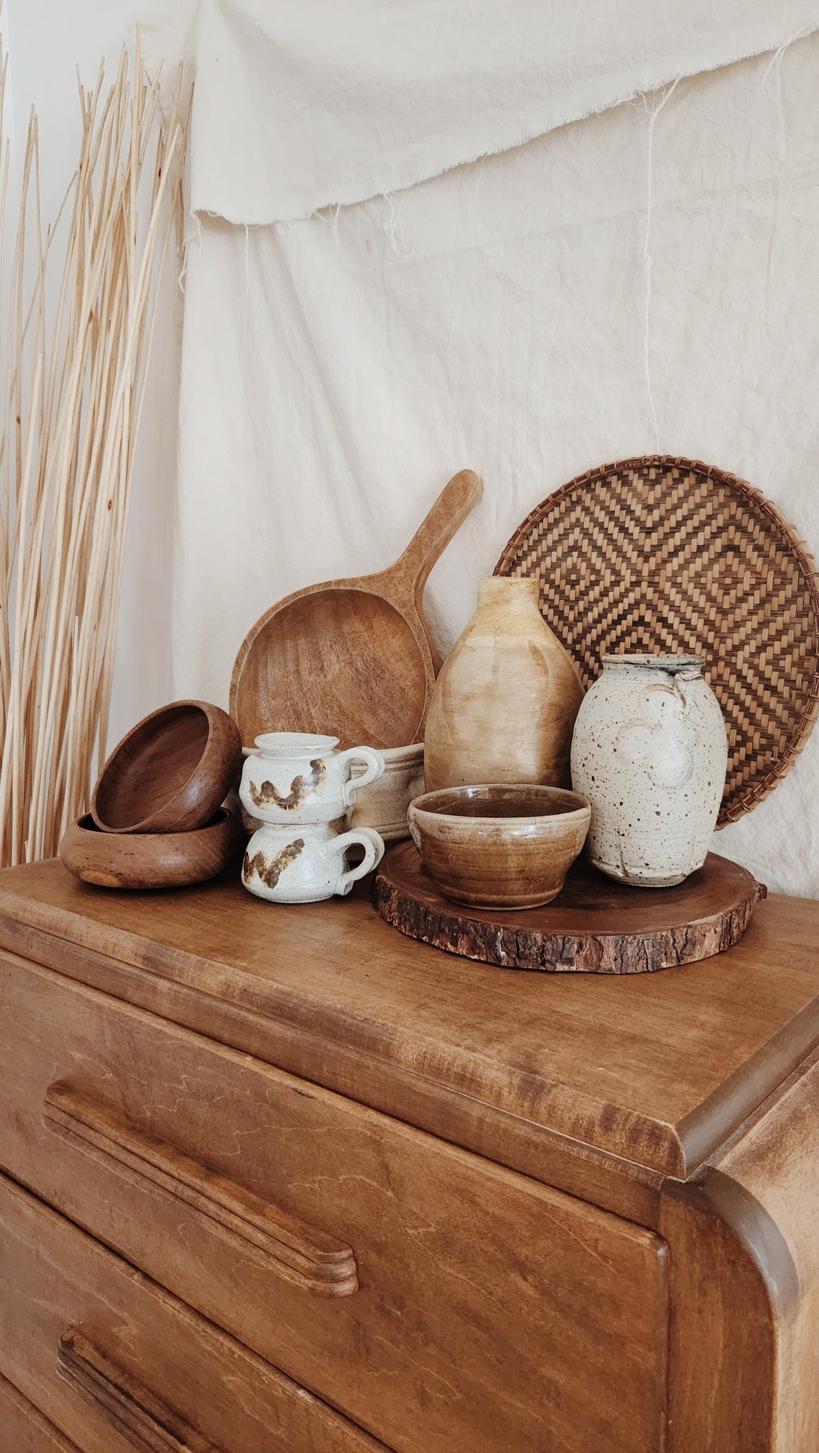 Vintage Home Styling Old World Home Decorating Ideas Wooden Bowls