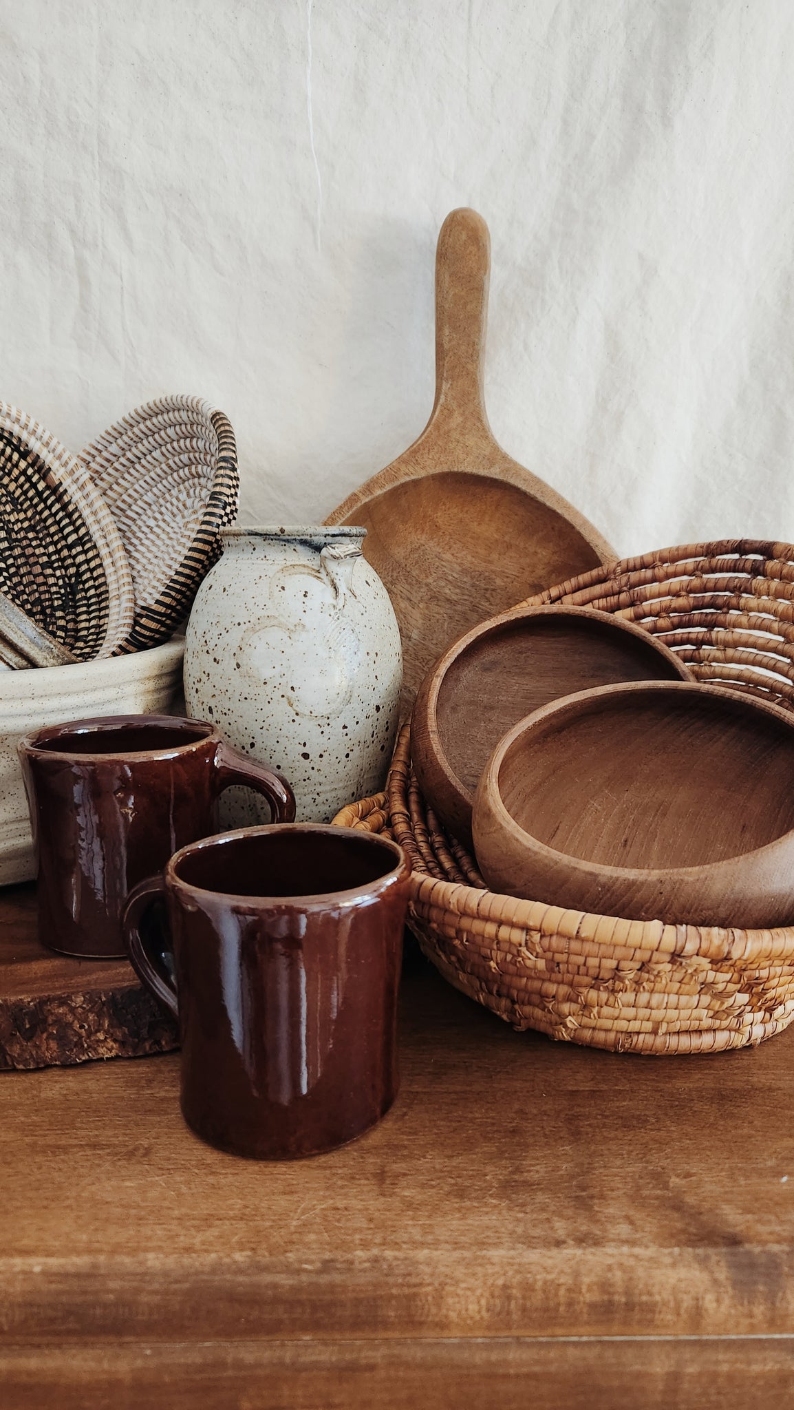 Vintage Home Styling Old World Home Decorating Ideas Wooden Bowls